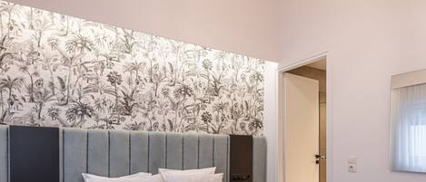 1 chambre, coffres-forts dans les chambres, fer et planche à repasser