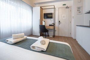 1 室のベッドルーム、セーフティボックス (室内)、アイロン / アイロン台、WiFi (無料)