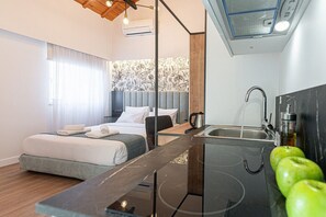 Uklassifisert bilde, 3 av 6, knapp