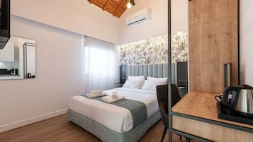 1 bedroom, in-room safe, iron/ironing board, free WiFi