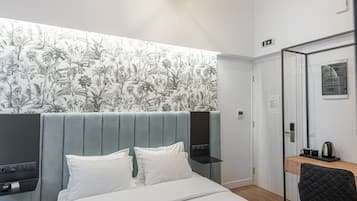 1 bedroom, in-room safe, iron/ironing board, free WiFi