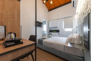 Unclassified image, 2 of 9, button