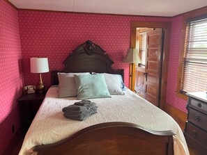 7 slaapkamers, een bureau, reisbedje, gratis wifi