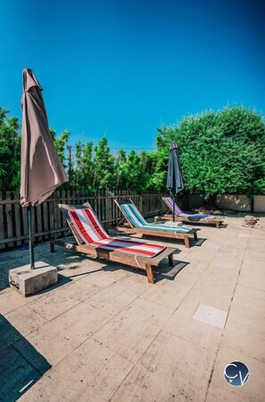 Terrace/patio - Maison Avec Piscine, Jacuzzi, Sauna et Billard (Le Thor)