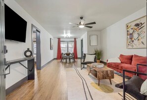 Living area - Brookside’s Best Updated 2 Bed (Tulsa)