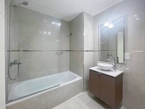 Apartment, 1 Bedroom, Accessible, Smoking | Bathroom - Modern & Cozy Studio in San Telmo w Swimming Pool and Exclusive Services (Buenos Aires)