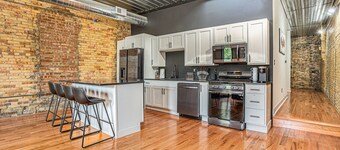 Huge Historic Condo downtown in the Heart of the city