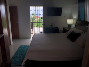 7 bedrooms, in-room safe, desk, iron/ironing board