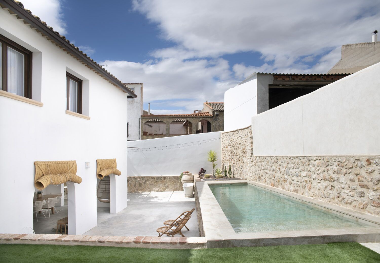 Piscine couverte, piscine extérieure (ouverte en saison)