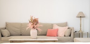 Double Room | Individually decorated, individually furnished, blackout drapes