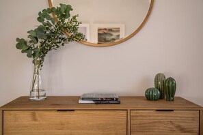 Interior - No. 5 The Court-with FREE parking (Bowness-on-Windermere)