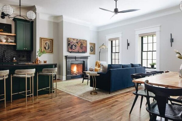 Interior - Ulysses Suites, Suite 203 (Galena)