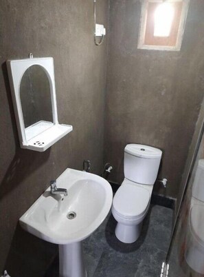 Shower, towels, soap, shampoo