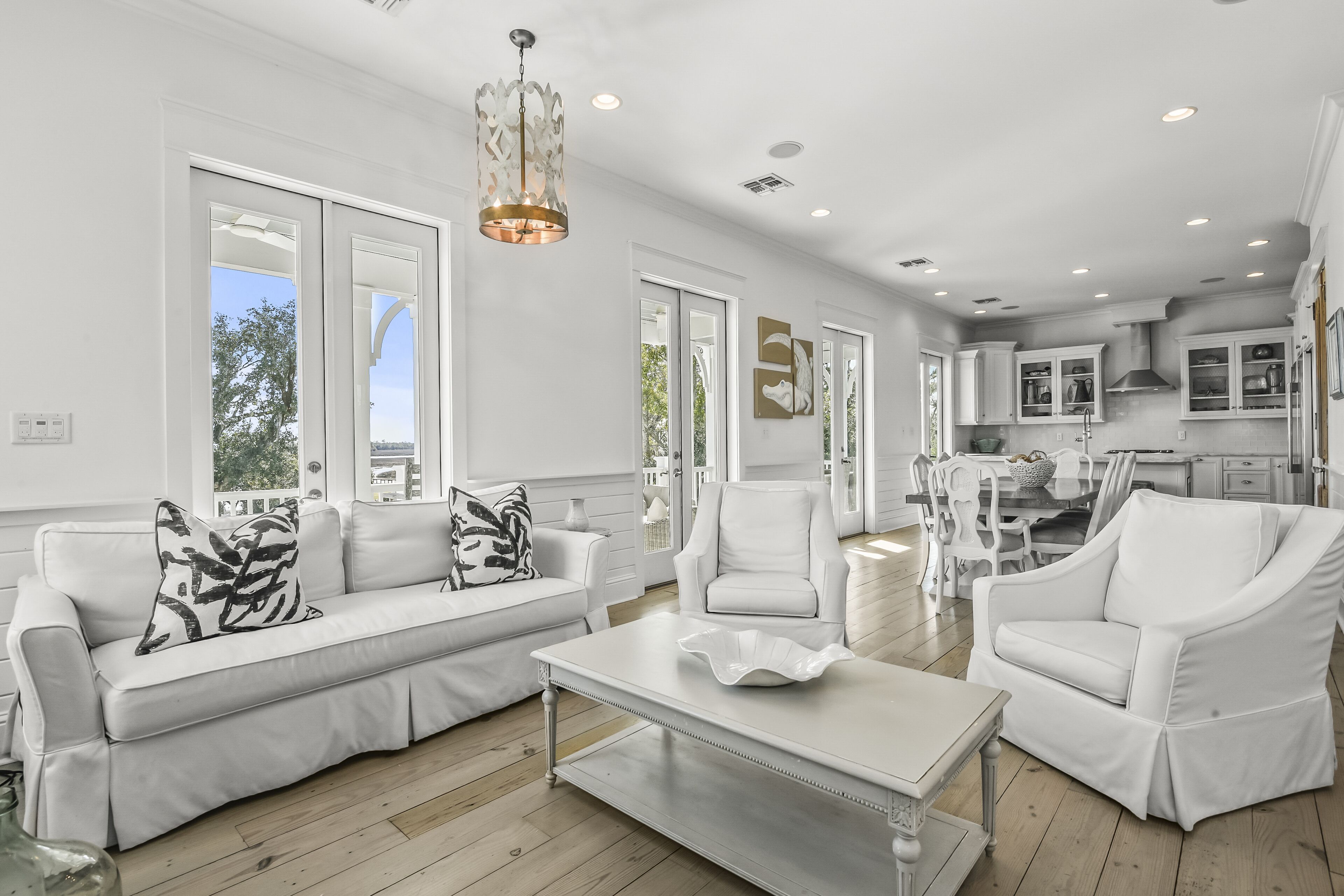 Smart TV, fireplace, music library, video library