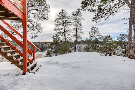 施設の敷地. Long Pine Home: 2 Mi to State Recreation Area