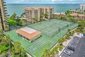 Sports court - Breath-Taking Waterfront Condo | Pool/Spa/Tennis (Marco Island)