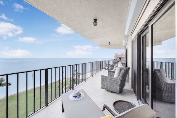 Property grounds - Breath-Taking Waterfront Condo | Pool/Spa/Tennis (Marco Island)