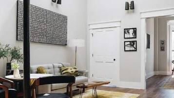 TV connectée, livres, chaßne hi-fi