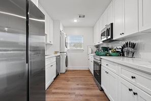 Private kitchen - Island Gems - Emerald

 (Galveston)