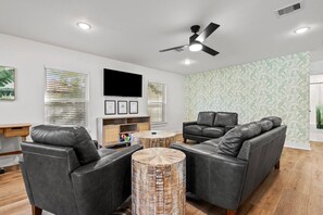 Living area - Island Gems - Emerald

 (Galveston)