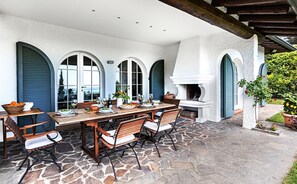 Outdoor dining - Villa Stefanie, with private pool and breathtaking views (Villaggio Dante Alighieri)