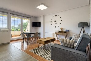 TV - Apartamento CON Terraza EN Primera Linea (Corcubión)