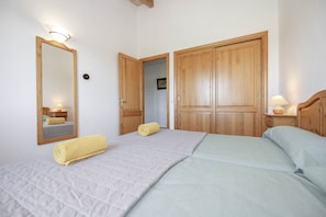 3 Schlafzimmer, Bügeleisen/Bügelbrett, kostenloses WLAN, Bettwäsche