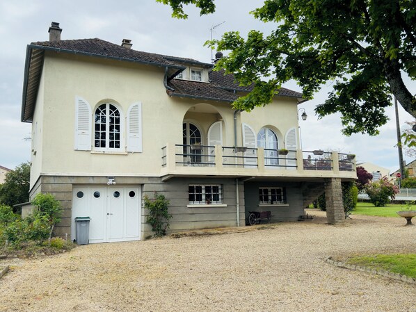 Exterior - Maison-location-vacances-saint Sulpice les Feuilles - 4pers - 2ch (Saint-Sulpice-les-Feuilles)