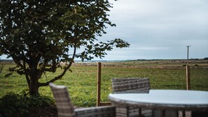 Outdoor dining - Drumdry -  a rural that sleeps 4 guests  in 2 bedrooms (Wick)