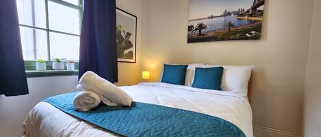 Iron/ironing board, free WiFi, bed sheets