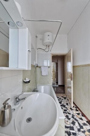 Salle de bain commune