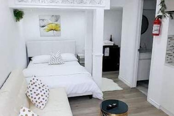 4 bedrooms, desk, iron/ironing board, free WiFi