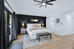 5 bedrooms, desk, iron/ironing board, free WiFi