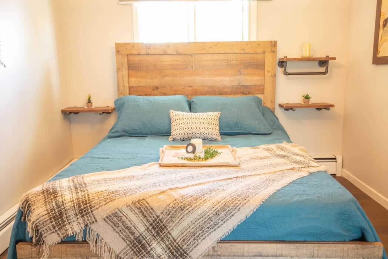 3 bedrooms, travel cot, free WiFi, bed sheets