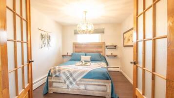 3 soverom, reiseseng for barn, wi-fi (inkludert) og sengetĂžy