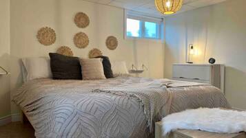 3 bedrooms, WiFi, bed sheets
