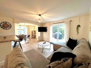 TV, fireplace, table tennis