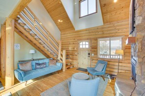 TV, fireplace - Garden City Cabin ~ 6 Mi to Bear Lake State Park! (Garden City)