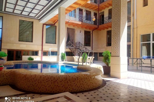 Seasonal outdoor pool