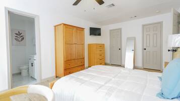 2 室のベッドルーム、デスク、アイロン / アイロン台、WiFi (無料)