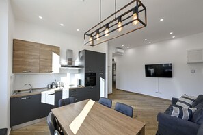 Four, plaque de cuisson, lave-vaisselle