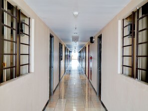 Interior detail - OYO Life 93086 Apartemen The Suite Metro By Abbah Property (Bandung)