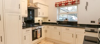 Sutton Newbold Cottage