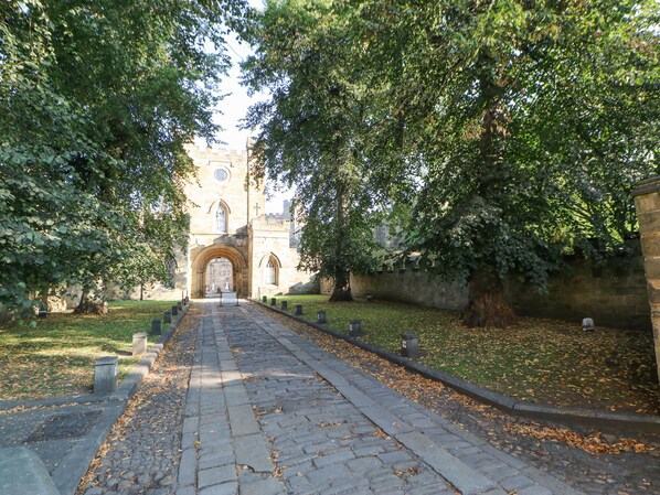 숙박 시설 구내