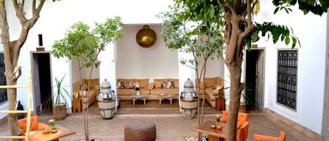 Standard-huone, 1 parisänky | Terassi/patio