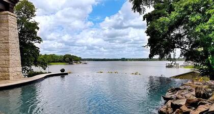 Luxury Haven on Lake Athens | Gourmet Kitchen, Theater, Pool & Waterfront Fun