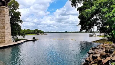 Luxury Haven on Lake Athens | Gourmet Kitchen, Theater, Pool & Waterfront Fun
