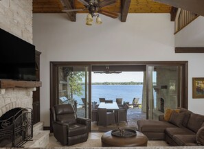 Smart TV, fireplace, ping pong