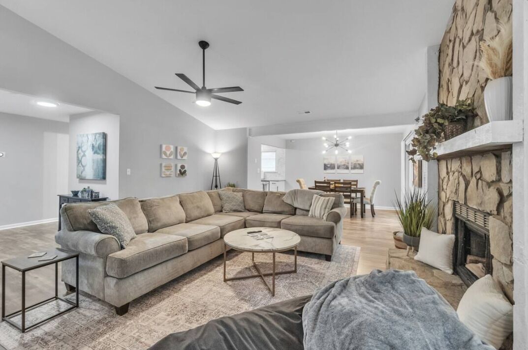 Charming Quiet Escape - 10-15 mins from Charlotte's hot spots!