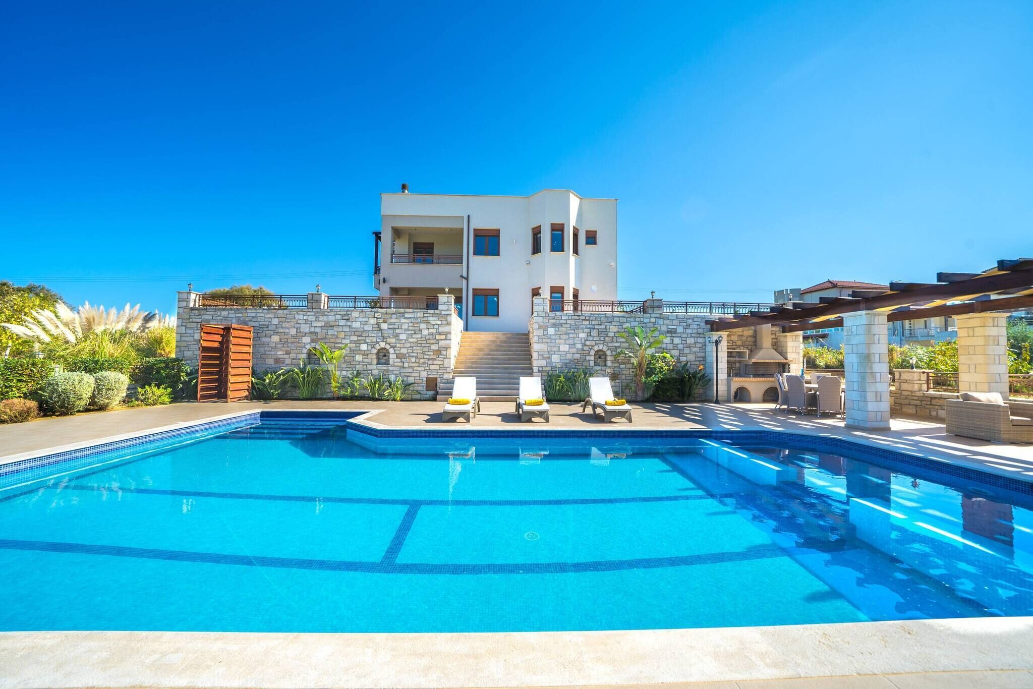Villa, 4 Schlafzimmer, eigener Pool, Gartenblick | Pool | Außenpool